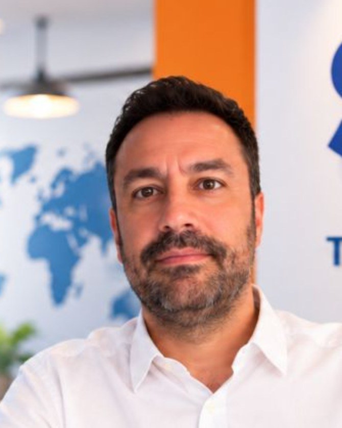 Daniel Murillo, Master’s director, in a one-to-one mentoring video call